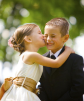 كيف تشغلين الأطفال في حفل زفافك؟